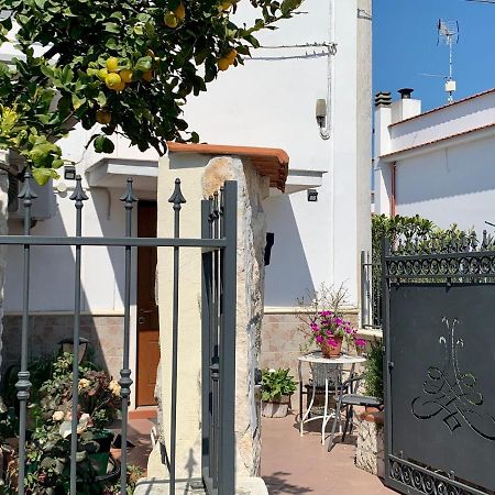 B&B Casa Biscotti Peschici Exterior photo